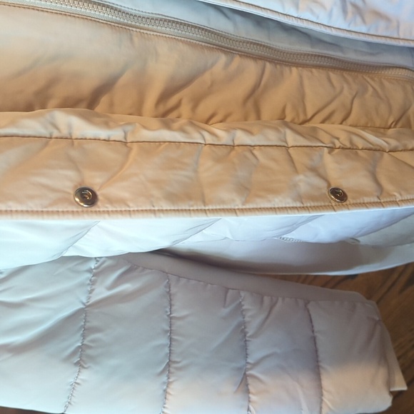 Andrew Marc cream Neutral Cozy Quilted  Faux Fur Trim Hooded Puffer Coat Sz XL - Picture 10 of 16